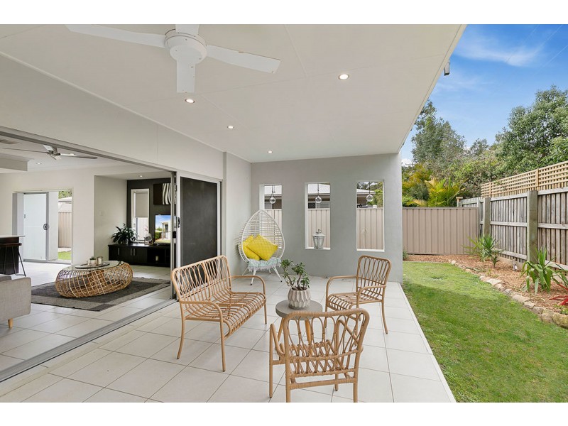 7B Bream Place, Redland Bay QLD 4165