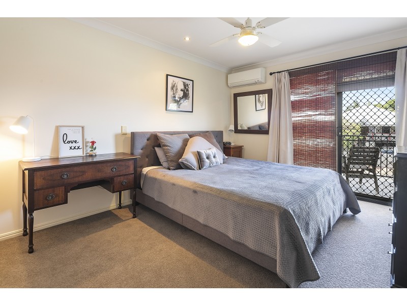 2/3 Henry Street, Wynnum QLD 4178