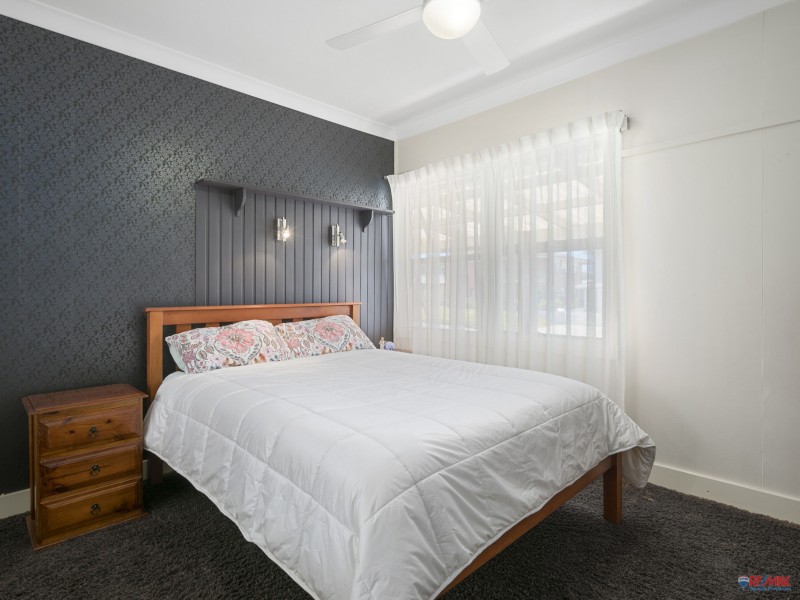 8 Church Street, Victoria Point QLD 4165