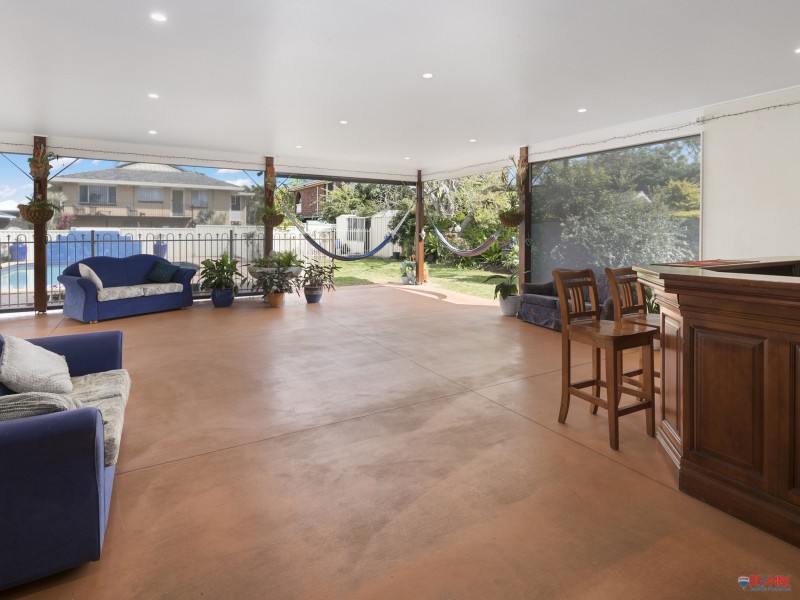 8 Church Street, Victoria Point QLD 4165