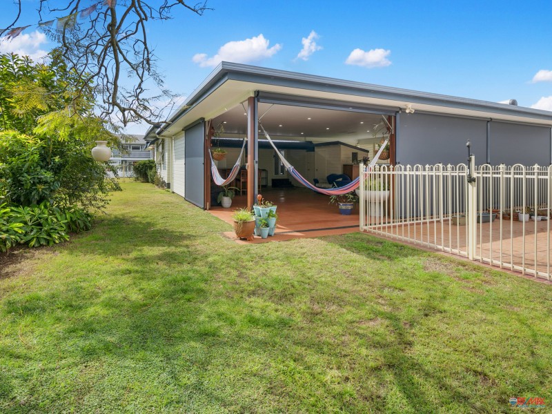 8 Church Street, Victoria Point QLD 4165