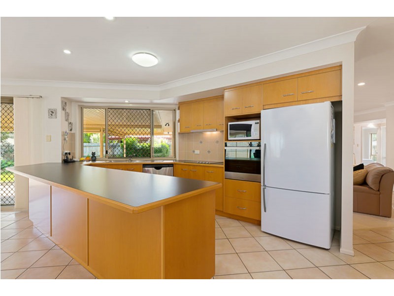 8 Amelia Place, Cleveland QLD 4163