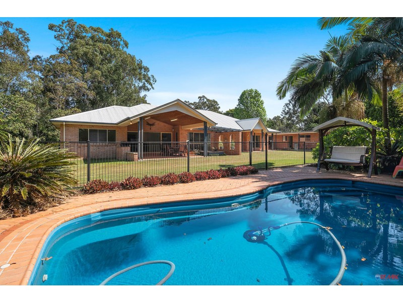 32-34 Dinwoodie Road, Thornlands QLD 4164