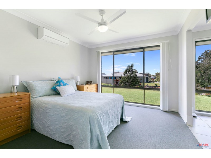 4 Leopard Place, Redland Bay QLD 4165