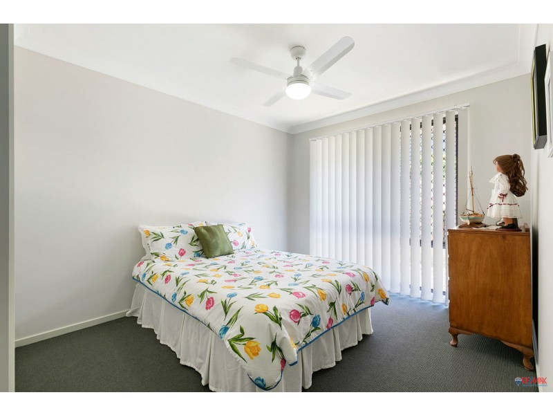 4 Leopard Place, Redland Bay QLD 4165