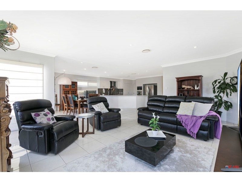 11 Water Gum Place, Thornlands QLD 4164