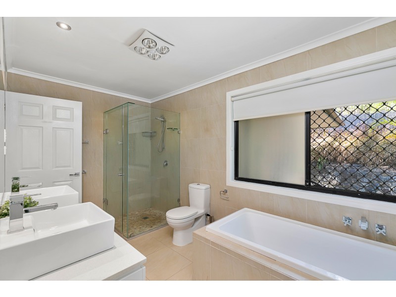 50 Rosella St, Wellington Point QLD 4160