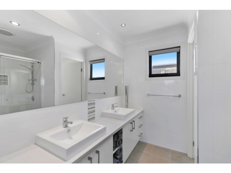 29 Ronnie St, Cleveland QLD 4163