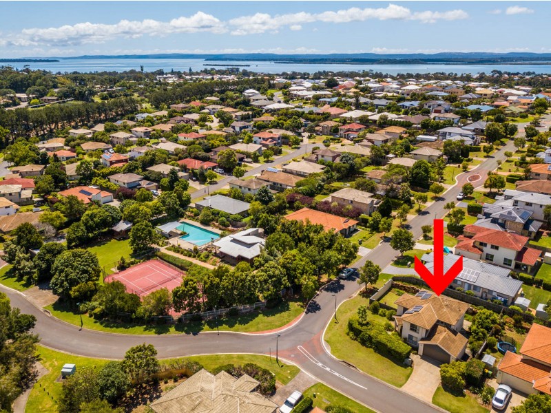 2 Shaw Place, Redland Bay QLD 4165