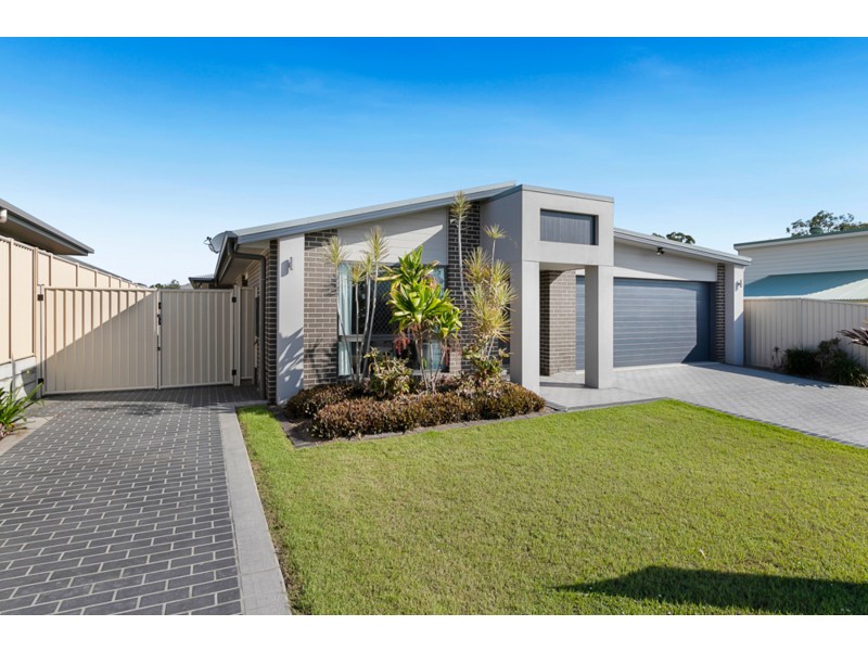 106 Bunker Road, Victoria Point QLD 4165