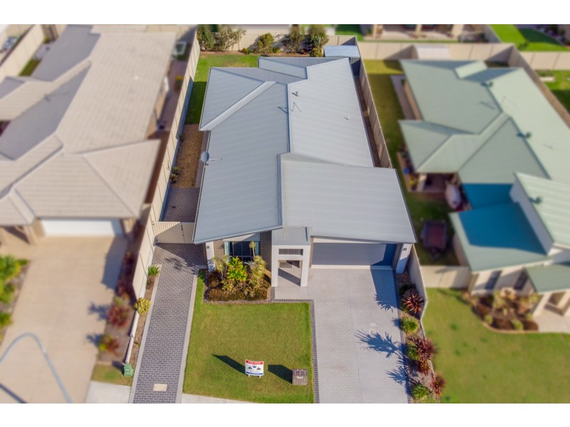 106 Bunker Road, Victoria Point QLD 4165