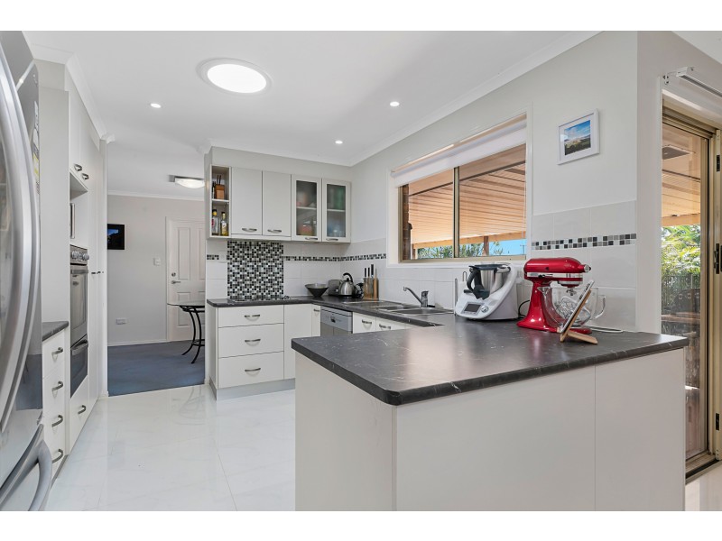 2 Leeds Court, Alexandra Hills QLD 4161