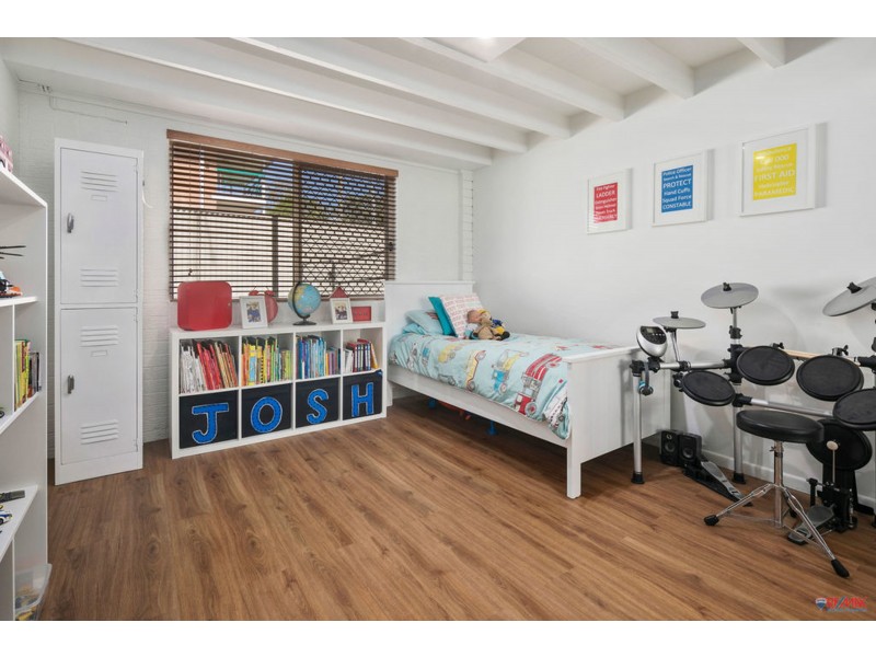 24 Bayford Street, Birkdale QLD 4159