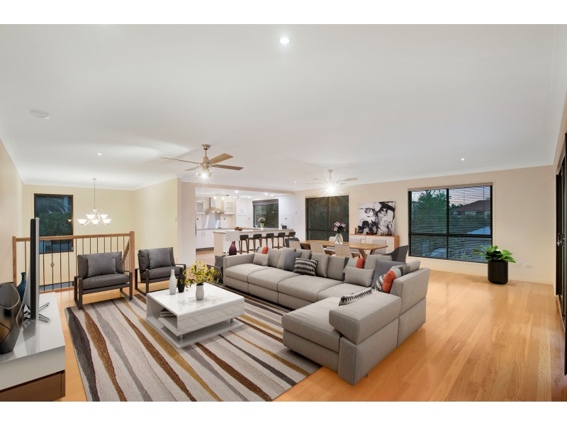 5 Bribie Close, Redland Bay QLD 4165