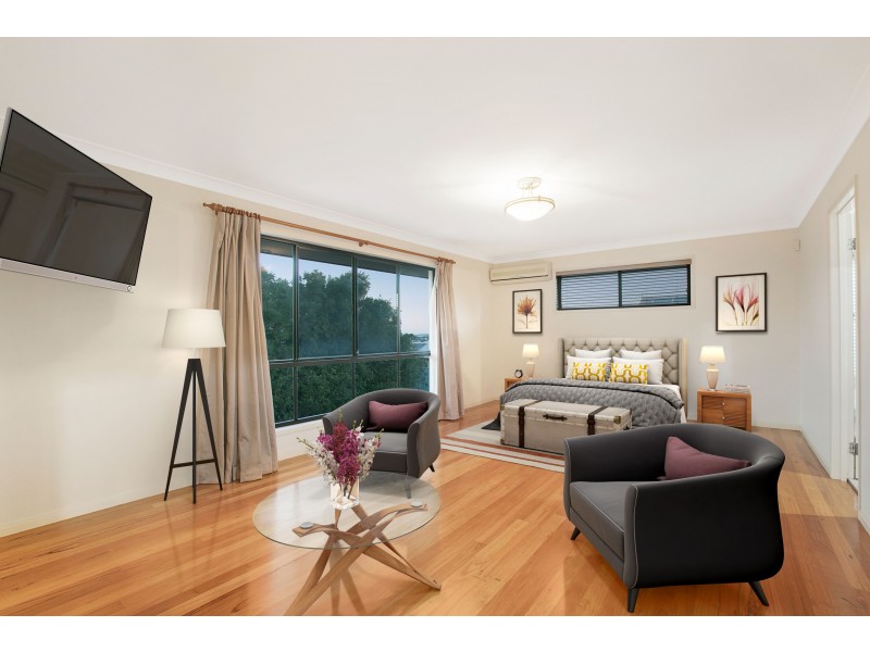 5 Bribie Close, Redland Bay QLD 4165