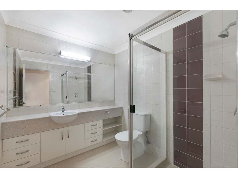 5 Bribie Close, Redland Bay QLD 4165