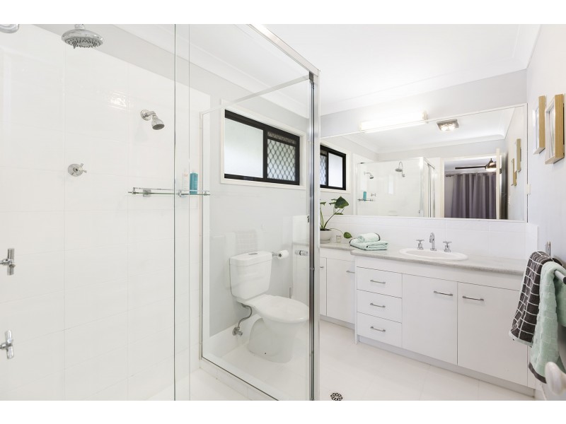 1 Riley Drive, Capalaba QLD 4157