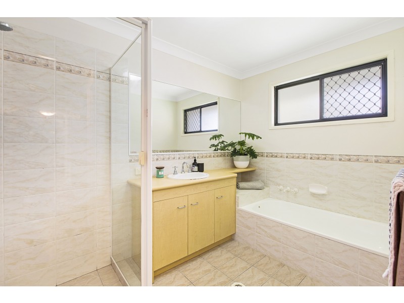 1 Riley Drive, Capalaba QLD 4157