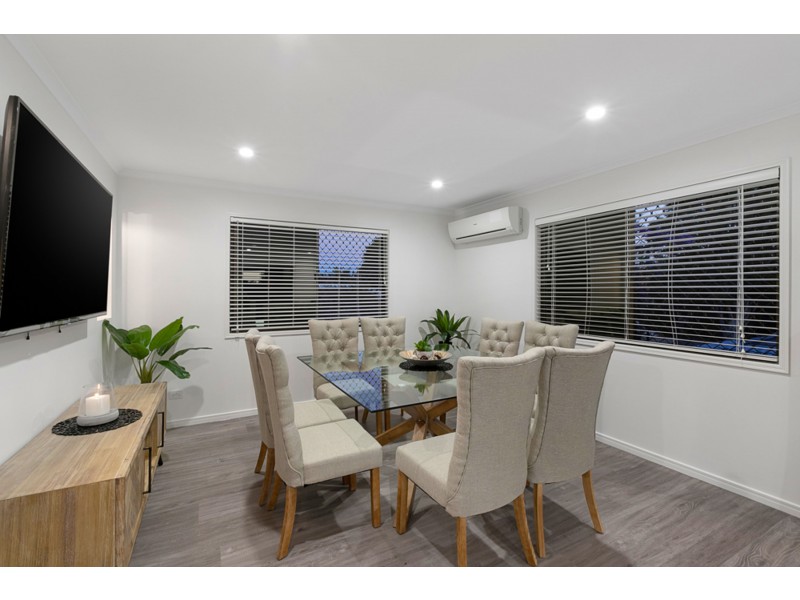 2 Lindon Street, Birkdale QLD 4159