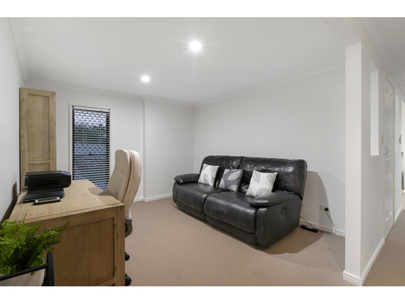 2 Lindon Street, Birkdale QLD 4159