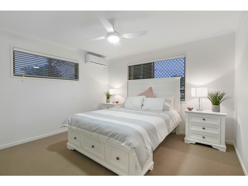 2 Lindon Street, Birkdale QLD 4159