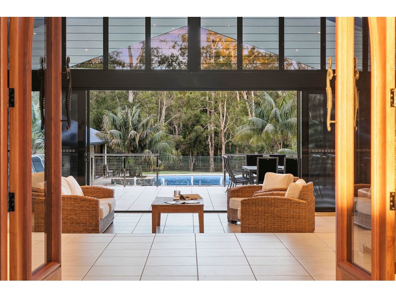 57 Double Jump Road, Redland Bay QLD 4165