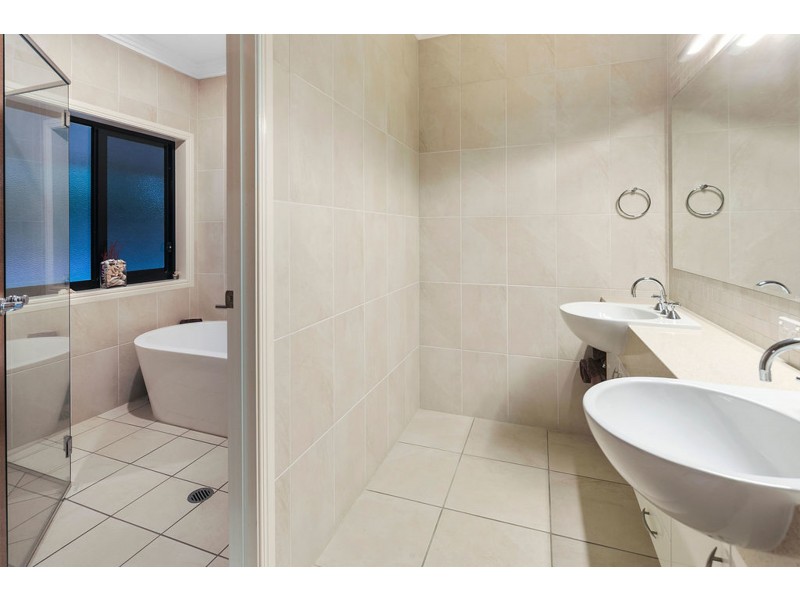 57 Double Jump Road, Redland Bay QLD 4165