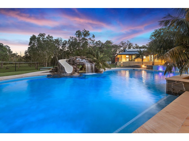 57 Double Jump Road, Redland Bay QLD 4165