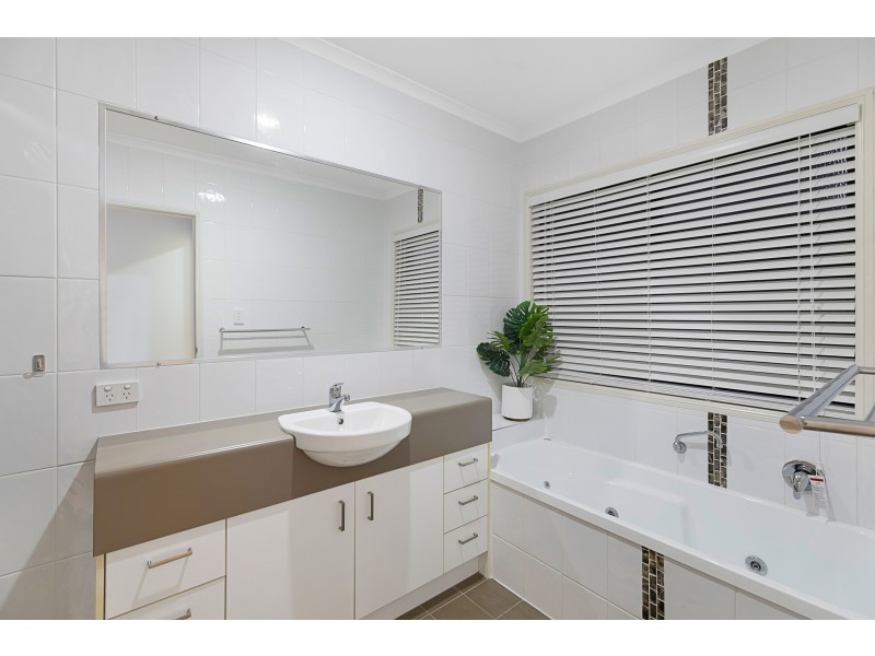 3 Nadine Cres, Thornlands QLD 4164