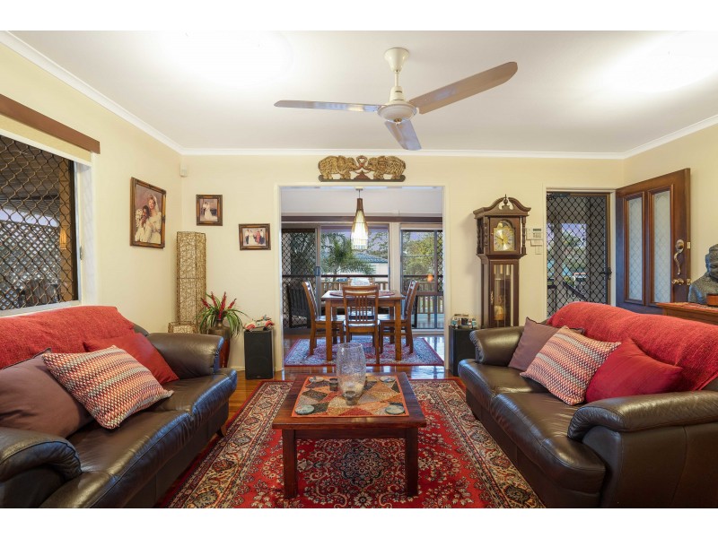 5 Moloii Cresent, Birkdale QLD 4159