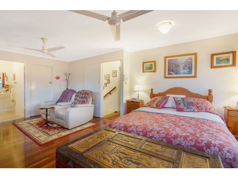 5 Moloii Cresent, Birkdale QLD 4159
