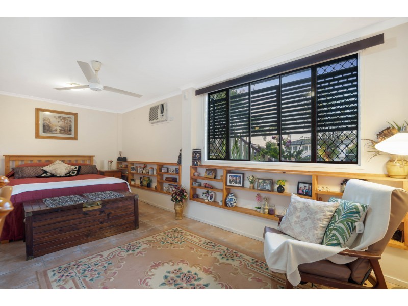 5 Moloii Cresent, Birkdale QLD 4159