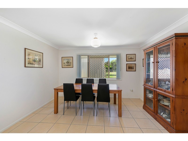 19 Swallow St, Thornlands QLD 4164