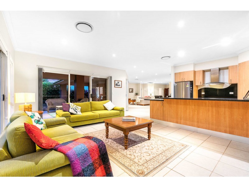 7 Attenborough Circuit, Redland Bay QLD 4165