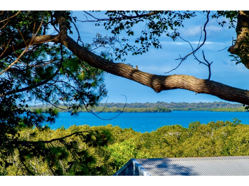 12 Water Street, Cleveland QLD 4163