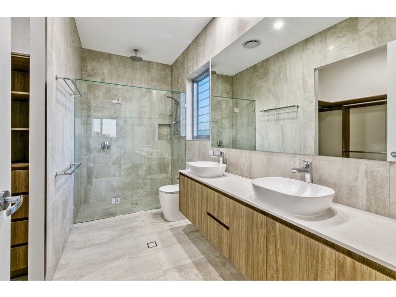 347 Main Rd, Wellington Point QLD 4160