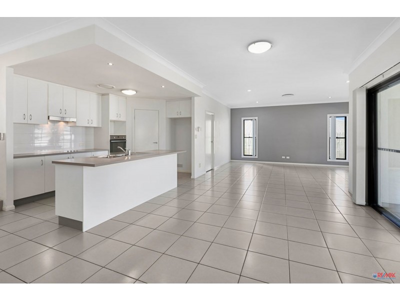 17 Cypress Street, Redland Bay QLD 4165