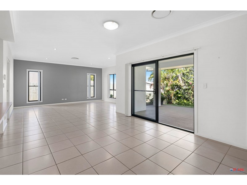 17 Cypress Street, Redland Bay QLD 4165