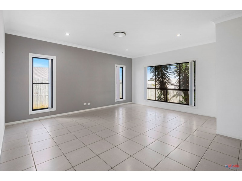 17 Cypress Street, Redland Bay QLD 4165