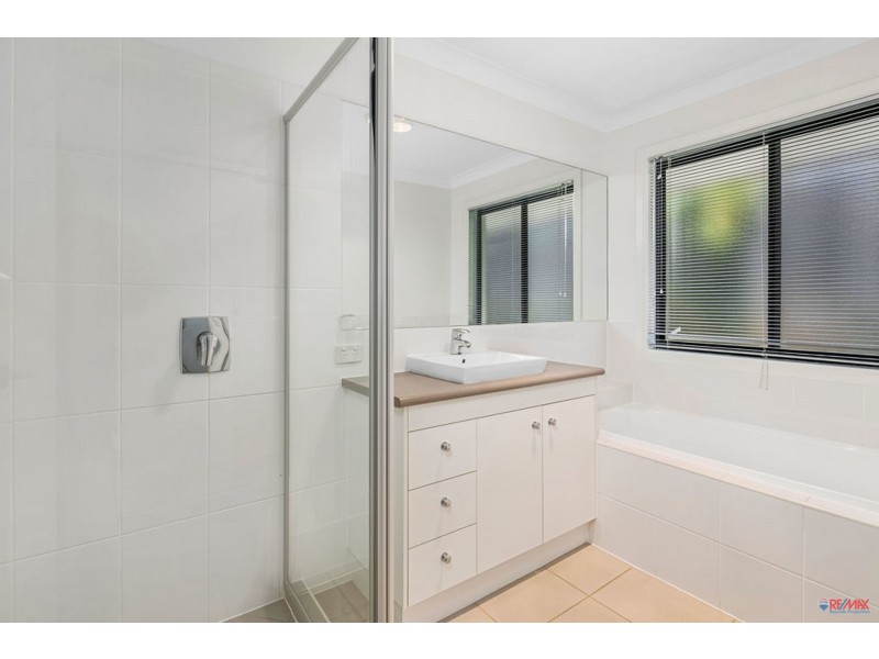 17 Cypress Street, Redland Bay QLD 4165