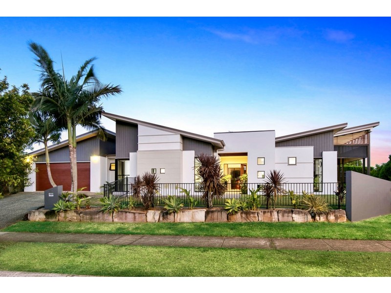 80 Sunningdale Drive, Redland Bay QLD 4165