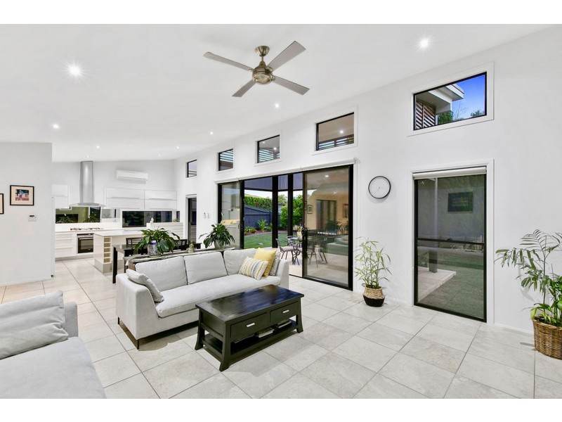 80 Sunningdale Drive, Redland Bay QLD 4165