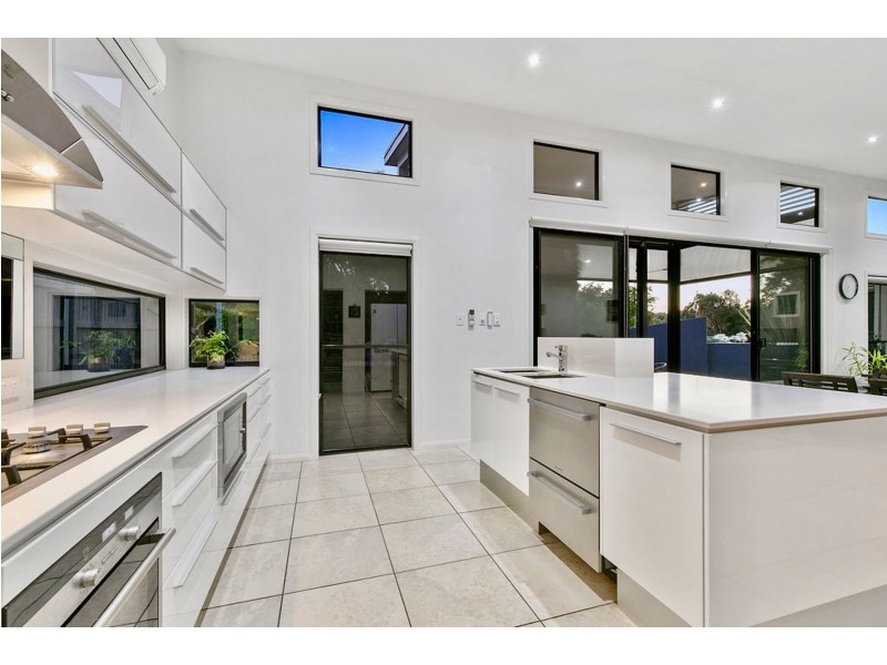 80 Sunningdale Drive, Redland Bay QLD 4165