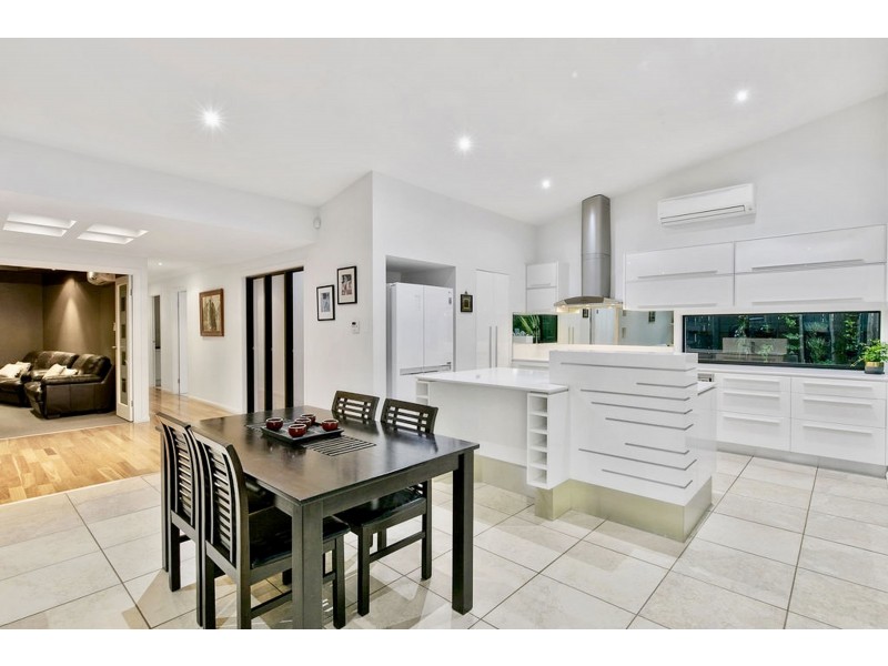 80 Sunningdale Drive, Redland Bay QLD 4165