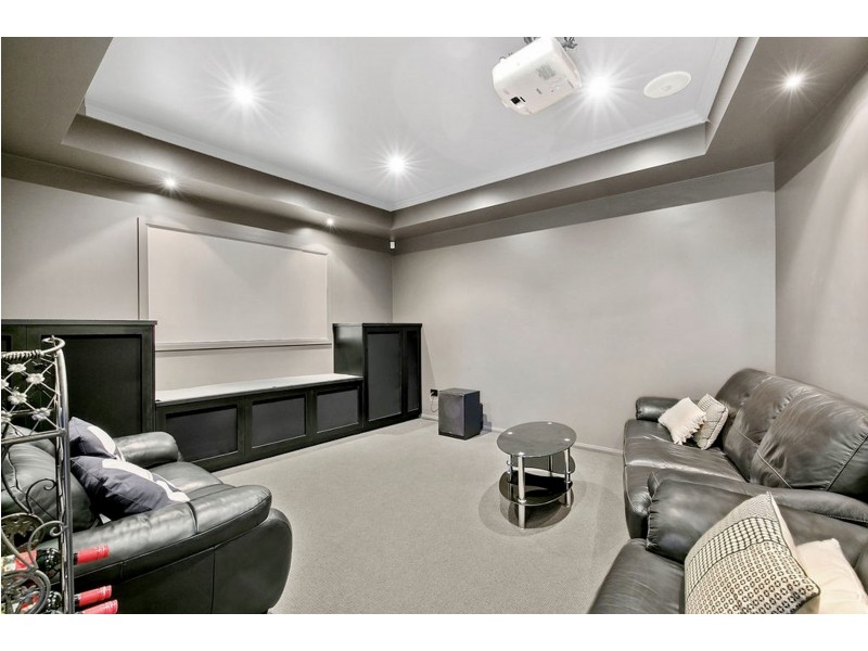 80 Sunningdale Drive, Redland Bay QLD 4165