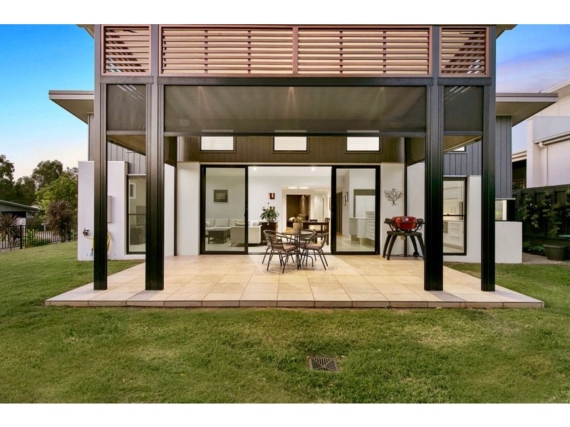 80 Sunningdale Drive, Redland Bay QLD 4165