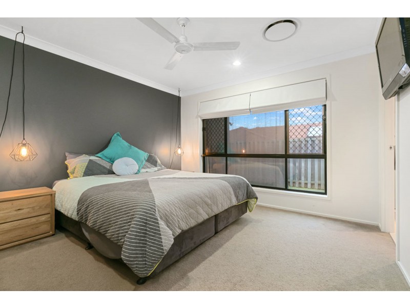43 Aqua Crescent, Redland Bay QLD 4165