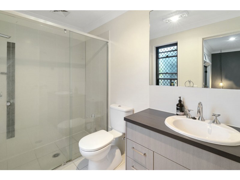 43 Aqua Crescent, Redland Bay QLD 4165