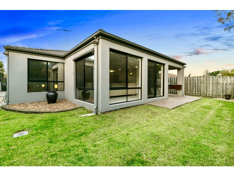 43 Aqua Crescent, Redland Bay QLD 4165