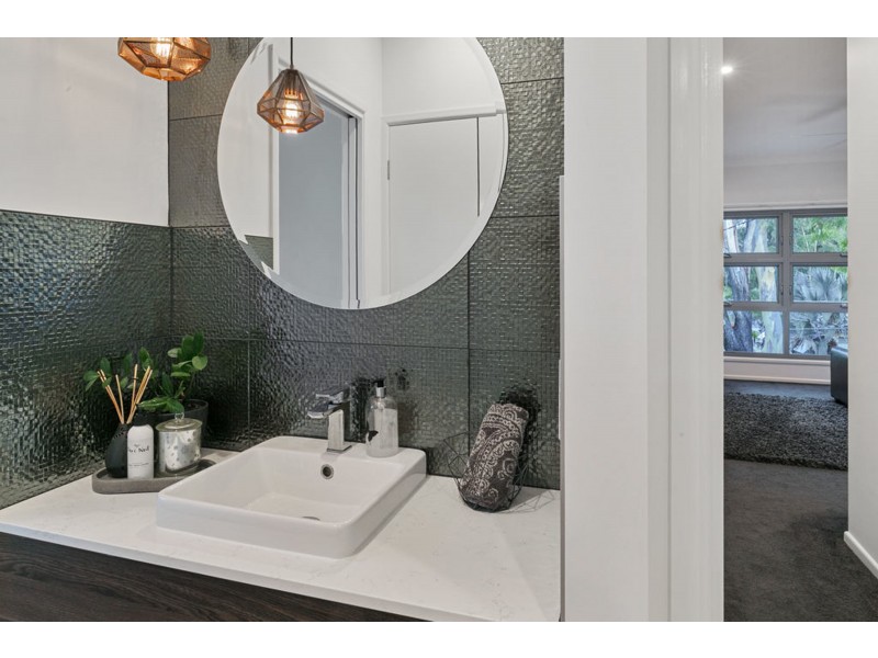 31 Frederick Street, Wellington Point QLD 4160